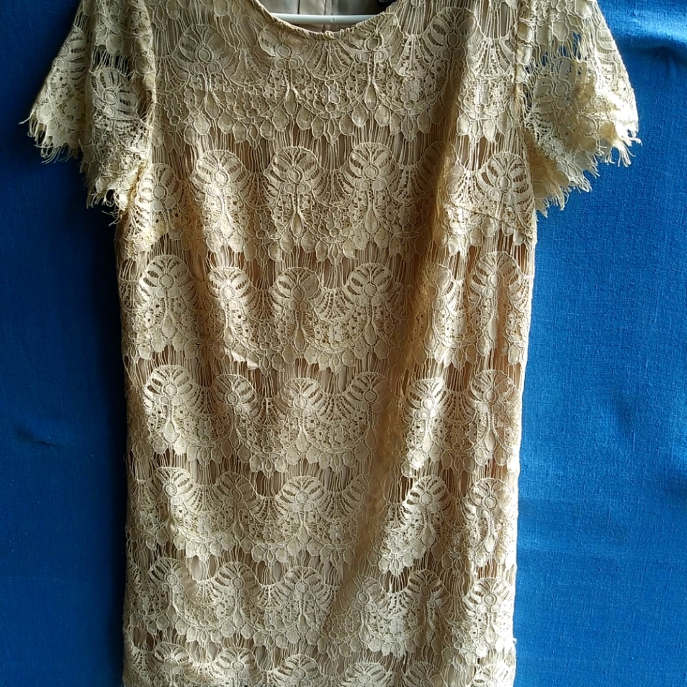 Forever 21 Junior's SZ  M Tan Lace Tunic Dress
